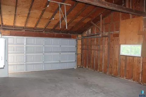 304 E Main St, Woonsocket, SD 57385 photo 28