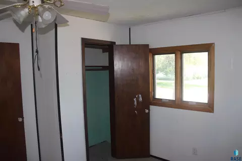 304 E Main St, Woonsocket, SD 57385 photo 18