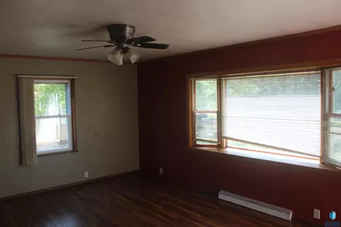 304 E Main St, Woonsocket, SD 57385 photo 14