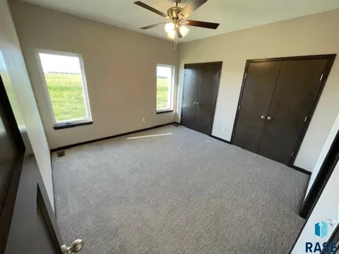 9619 W Tunis Dr, Sioux Falls, SD 57106 photo 4