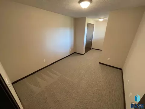 9619 W Tunis Dr, Sioux Falls, SD 57106 photo 10