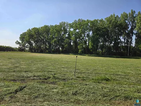 Ellis Rd, Sioux Falls, SD 57107 photo 3