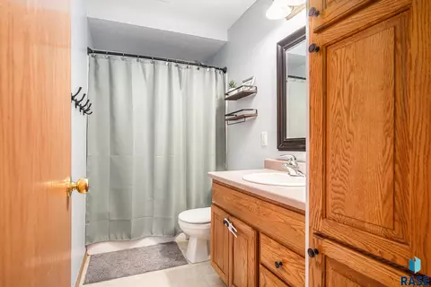 5109 S Carrick Ave, Sioux Falls, SD 57106 photo 13