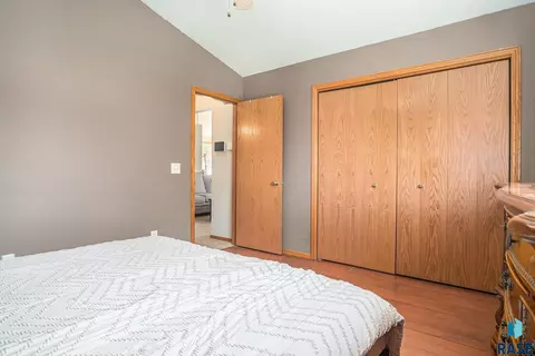 5109 S Carrick Ave, Sioux Falls, SD 57106 photo 12