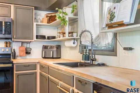 705 S Stephen Ave, Sioux Falls, SD 57103 photo 12