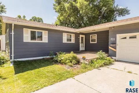 705 S Stephen Ave, Sioux Falls, SD 57103 photo 3