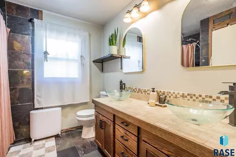705 S Stephen Ave, Sioux Falls, SD 57103 photo 9
