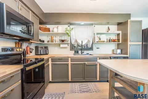 705 S Stephen Ave, Sioux Falls, SD 57103 photo 13