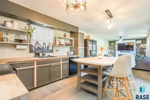 705 S Stephen Ave, Sioux Falls, SD 57103 photo 14