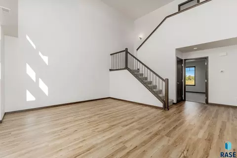 6138 S Bison Pl, Sioux Falls, SD 57108 photo 4
