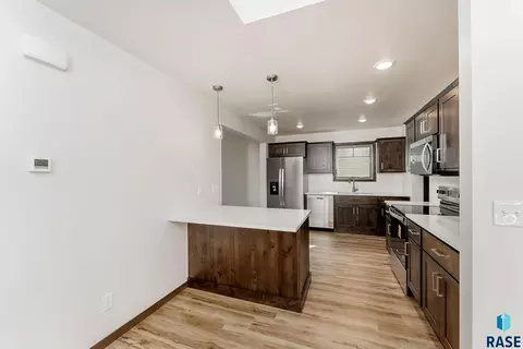 6138 S Bison Pl, Sioux Falls, SD 57108 photo 9