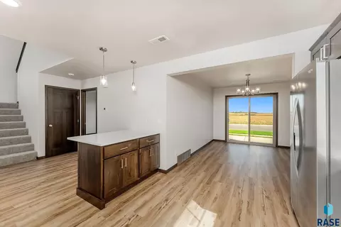 6138 S Bison Pl, Sioux Falls, SD 57108 photo 7