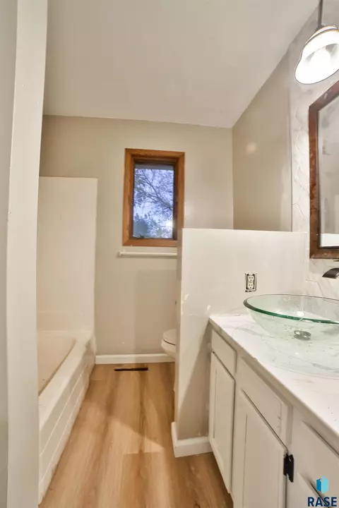 401 E 4th St, Hartford, SD 57033 photo 22