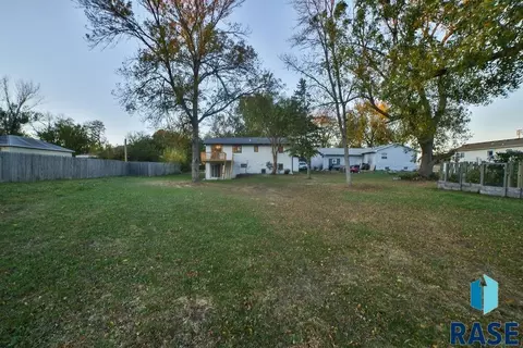 401 E 4th St, Hartford, SD 57033 photo 53