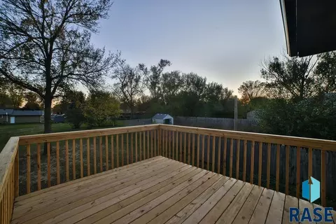 401 E 4th St, Hartford, SD 57033 photo 56