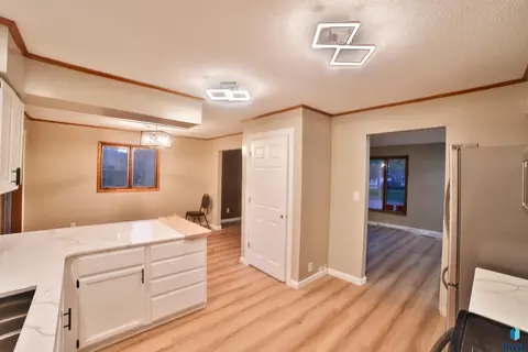401 E 4th St, Hartford, SD 57033 photo 11
