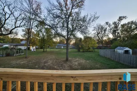 401 E 4th St, Hartford, SD 57033 photo 55