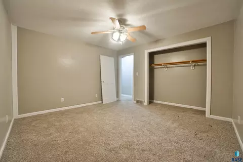 401 E 4th St, Hartford, SD 57033 photo 47