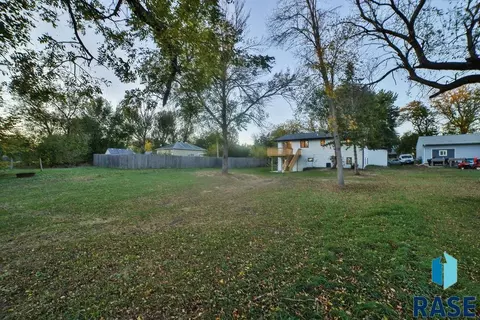 401 E 4th St, Hartford, SD 57033 photo 52