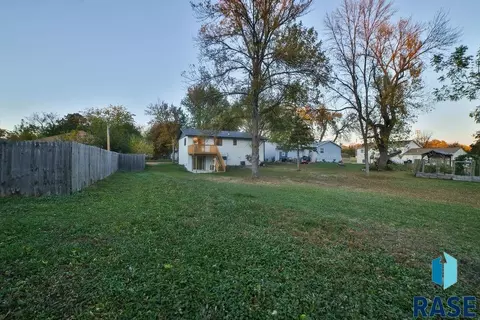 401 E 4th St, Hartford, SD 57033 photo 54