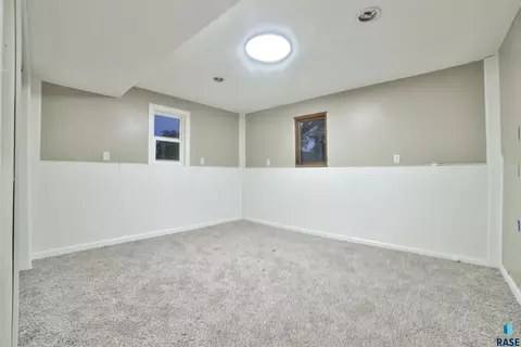 401 E 4th St, Hartford, SD 57033 photo 42