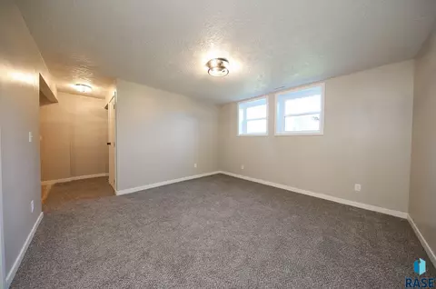 2009 E Madison St, Sioux Falls, SD 57103 photo 14