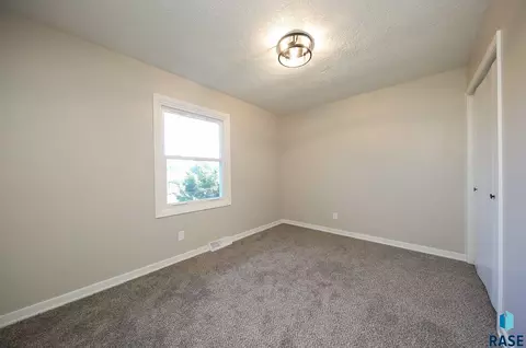 2009 E Madison St, Sioux Falls, SD 57103 photo 11