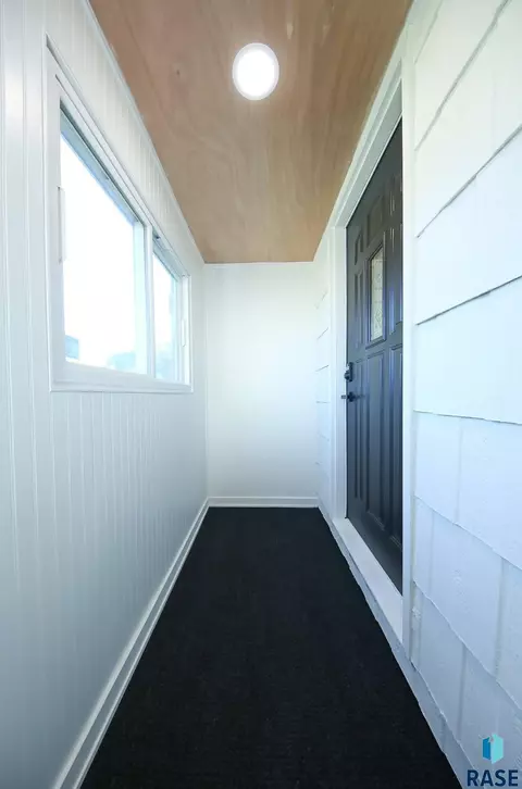 2009 E Madison St, Sioux Falls, SD 57103 photo 3