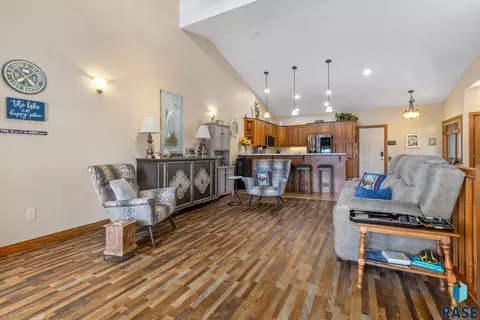 6019 Sunset Blvd, Madison, SD 57042 photo 24