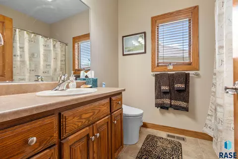6019 Sunset Blvd, Madison, SD 57042 photo 39