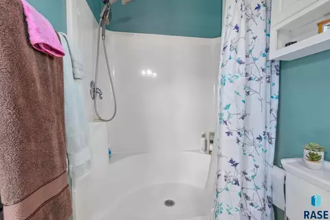 6019 Sunset Blvd, Madison, SD 57042 photo 27