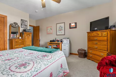 6019 Sunset Blvd, Madison, SD 57042 photo 36