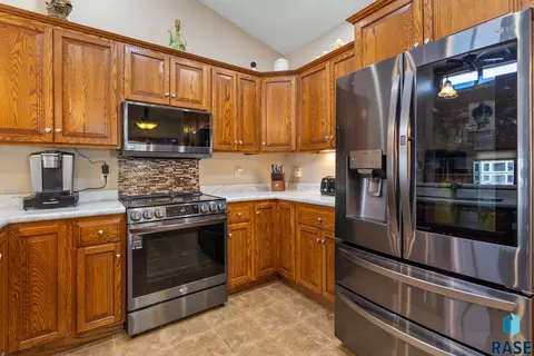 6019 Sunset Blvd, Madison, SD 57042 photo 19