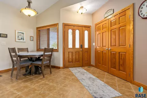 6019 Sunset Blvd, Madison, SD 57042 photo 17