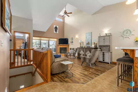 6019 Sunset Blvd, Madison, SD 57042 photo 22