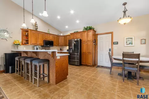 6019 Sunset Blvd, Madison, SD 57042 photo 21