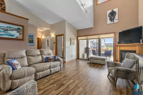 6019 Sunset Blvd, Madison, SD 57042 photo 18