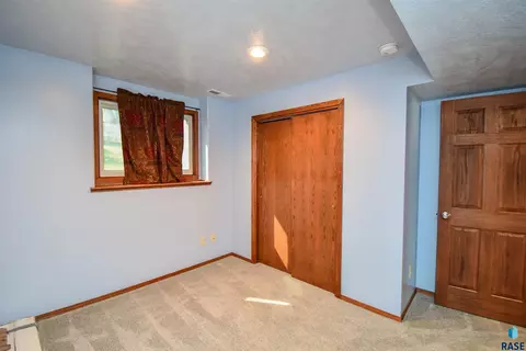 2005 E Tracy Ln, Sioux Falls, SD 57103 photo 26