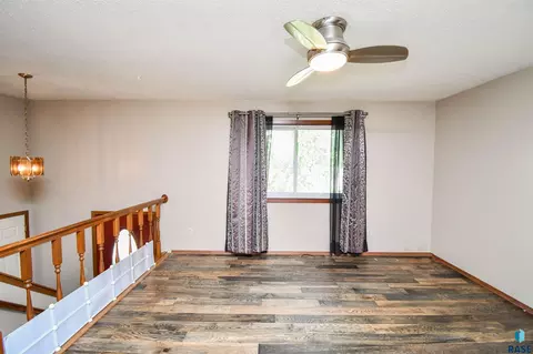 2005 E Tracy Ln, Sioux Falls, SD 57103 photo 6