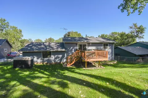 2005 E Tracy Ln, Sioux Falls, SD 57103 photo 38