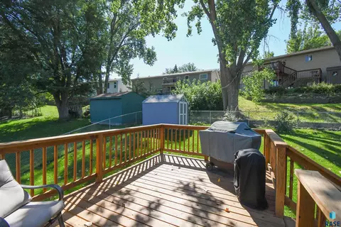 2005 E Tracy Ln, Sioux Falls, SD 57103 photo 30