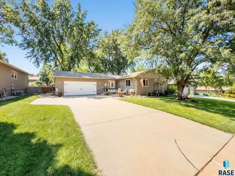 501 E Lotta St, Sioux Falls, SD 57105 photo 35