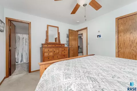 501 E Lotta St, Sioux Falls, SD 57105 photo 14