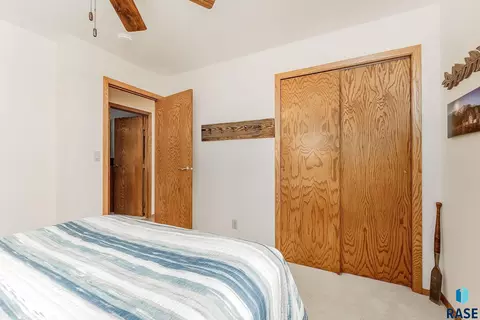 501 E Lotta St, Sioux Falls, SD 57105 photo 16