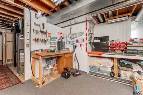 501 E Lotta St, Sioux Falls, SD 57105 photo 27