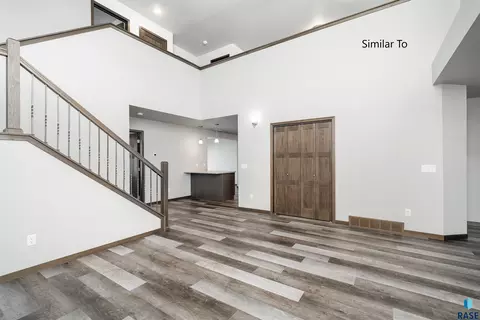 6130 S Bison Pl, Sioux Falls, SD 57108 photo 5