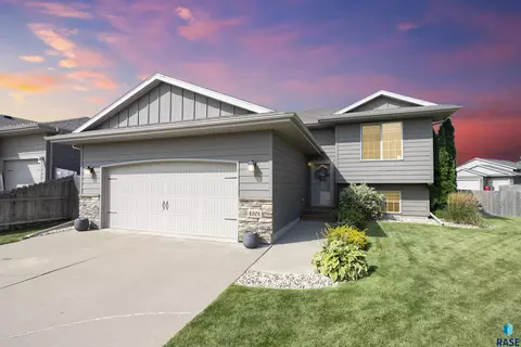 4301 S Vista Park Ave, Sioux Falls, SD 57106