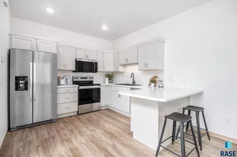 8027 E Tencate Pl, Sioux Falls, SD 57110 photo 5