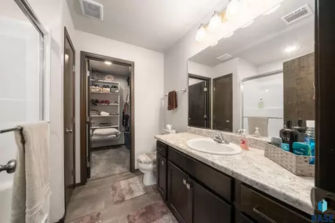 6702 W Gresford Pl, Sioux Falls, SD 57106 photo 11