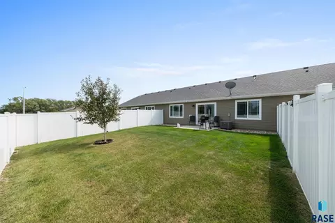 6702 W Gresford Pl, Sioux Falls, SD 57106 photo 18
